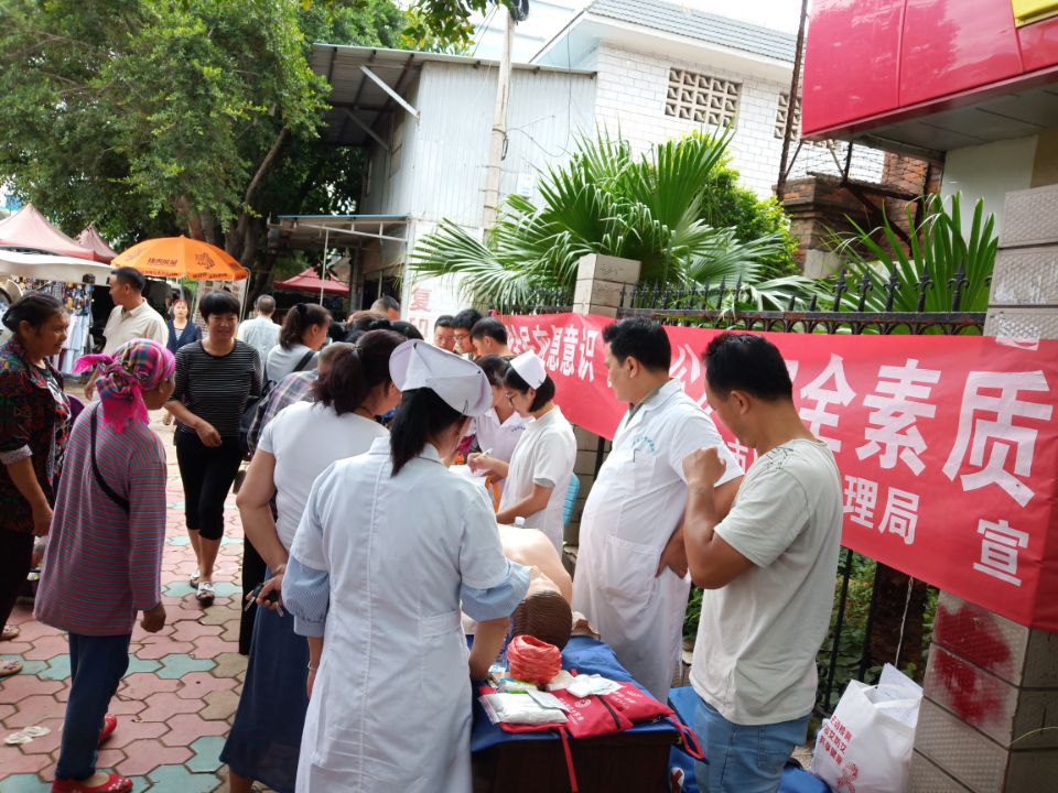 红明社区与明威医院携手，为辖区老年人提供爱心体检服务（2）.png